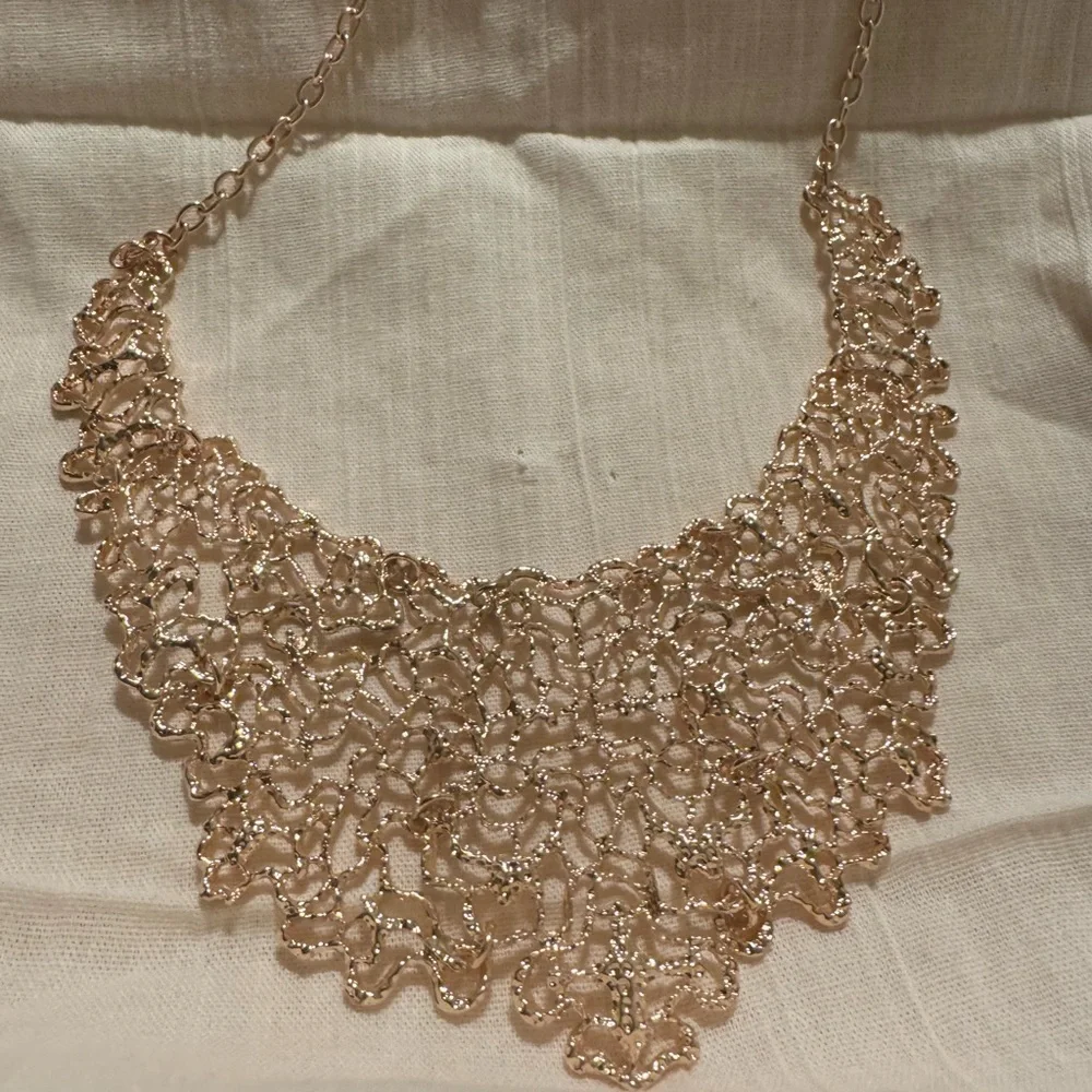 Amrita Singh Rose Gold Filigree Necklace